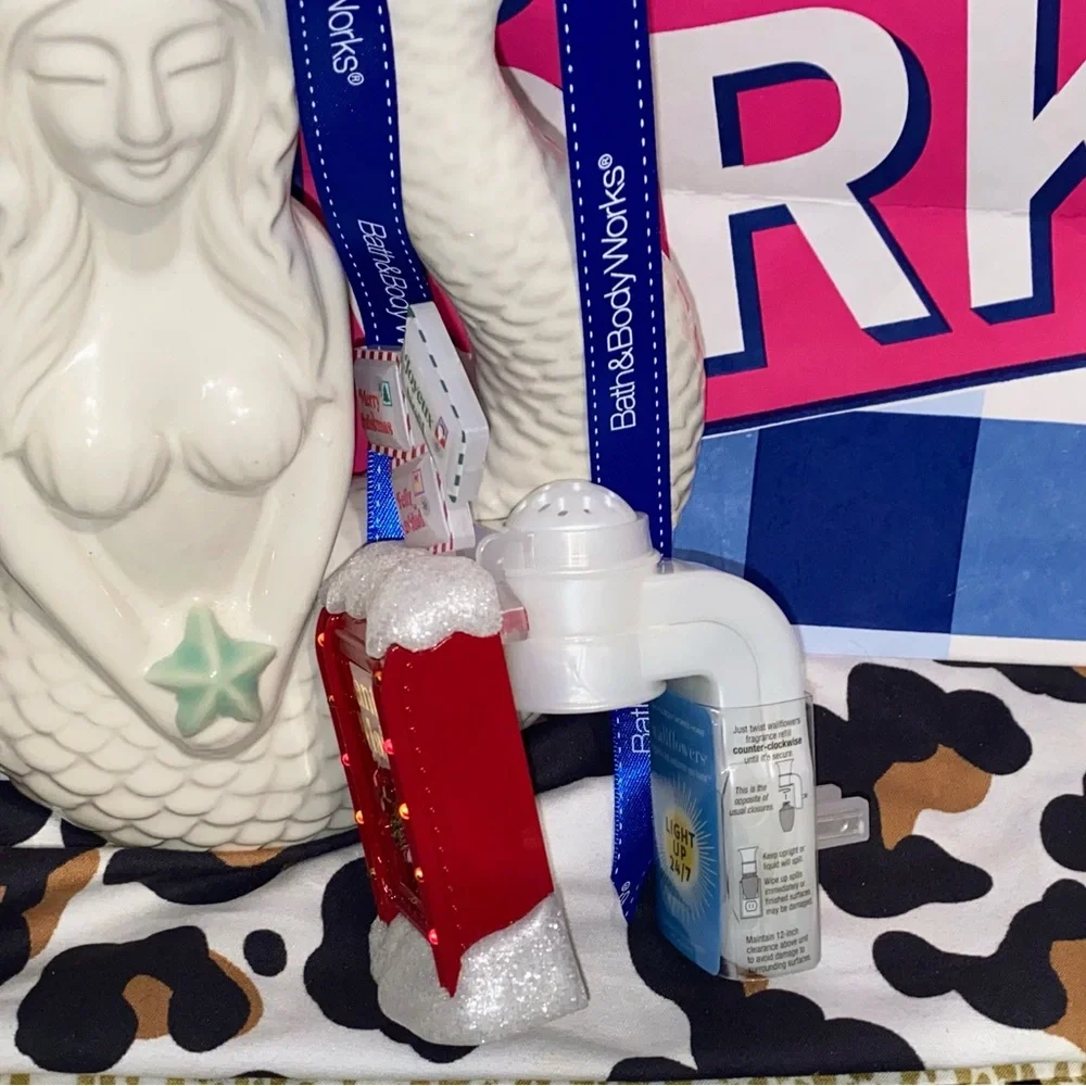 BATH AND BODY WORKS LETTERS TO SANTA NIGHTLIGHT WALLFLOWER PLUG